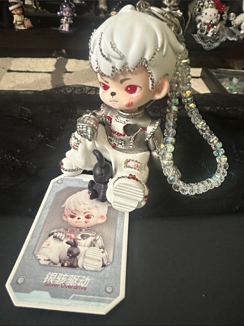Silver Overdrive White & Silver Character Keychain - TNT Space